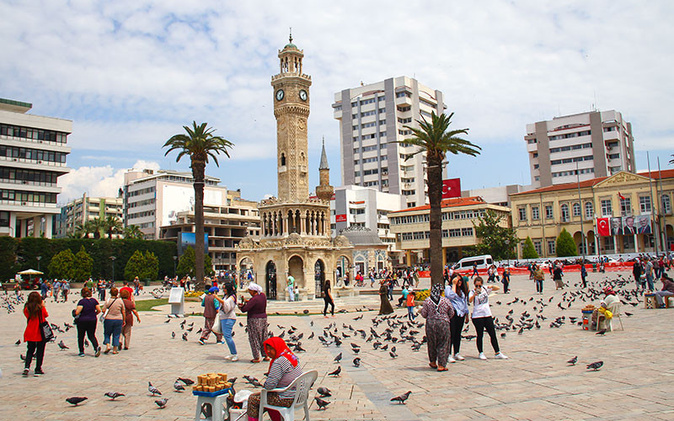 İzmir'de gezilecek tarihi mekanlar nelerdir? İzmir merkezde hangi tarihi mekanlar var?